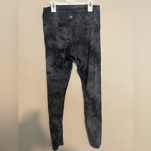 Lululemon Align leggings in Diamond Dye Pitch Grey Graphite Grey size 10 28”